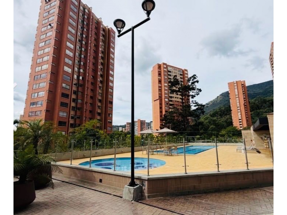 Apartamento en venta en El Poblado, Medellín · foto 23 de 24