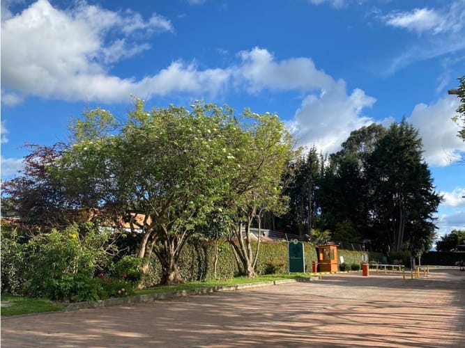 Lote en venta en Fusca, Chía, 1406 m² · foto 6 de 8