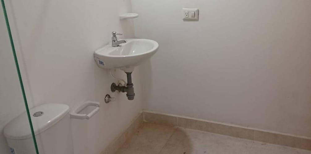 Apartamento de 2 alcobas en arriendo en Guayaquil, Medellín, 83 m² · foto 6 de 9