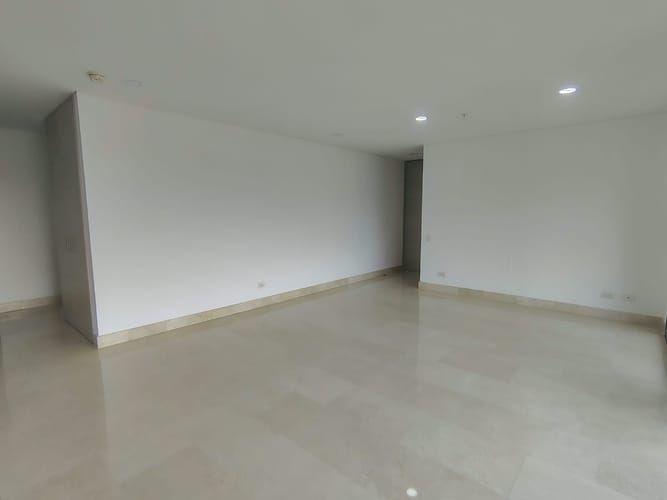 Apartamento de 3 alcobas en arriendo en El Poblado, Medellín, 137 m² · foto 8 de 18