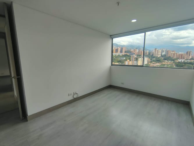 Apartamento de 3 alcobas en arriendo en El Poblado, Medellín, 137 m² · foto 16 de 18