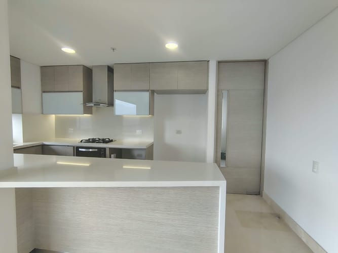 Apartamento de 3 alcobas en arriendo en El Poblado, Medellín, 137 m² · foto 6 de 18