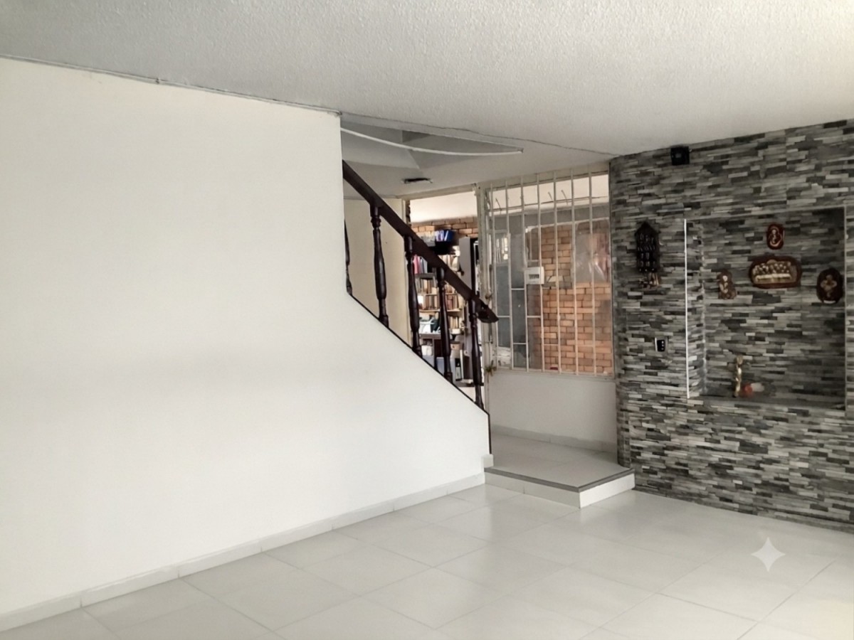 Casa en venta en La Patria, Bogotá · foto 8 de 24