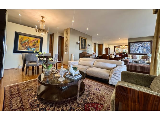 Apartamento de 3 alcobas en venta en Los Rosales, Bogotá, 402 m² · foto 5 de 24