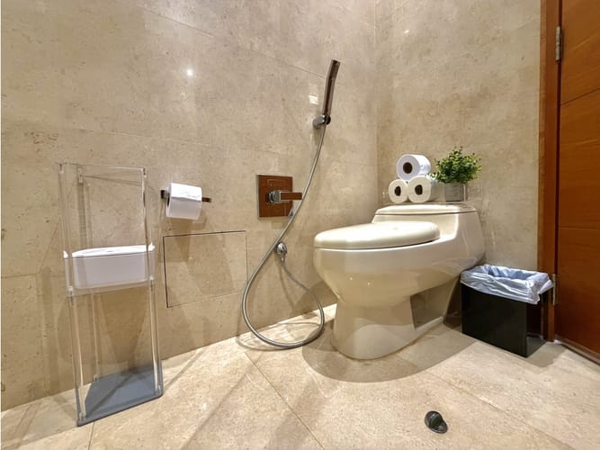Apartamento de 3 alcobas en venta en Los Rosales, Bogotá, 402 m² · foto 23 de 24