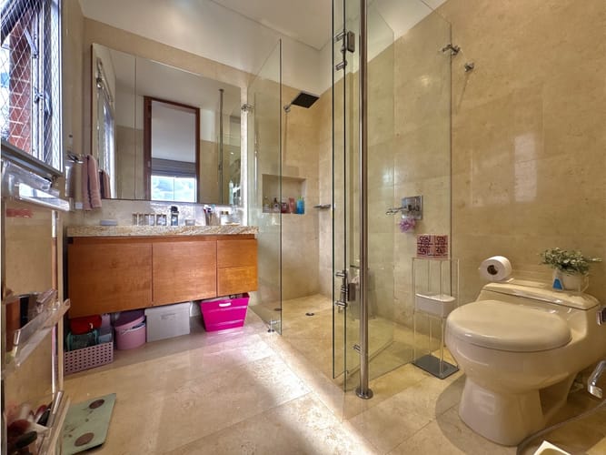 Apartamento de 3 alcobas en venta en Los Rosales, Bogotá, 402 m² · foto 24 de 24