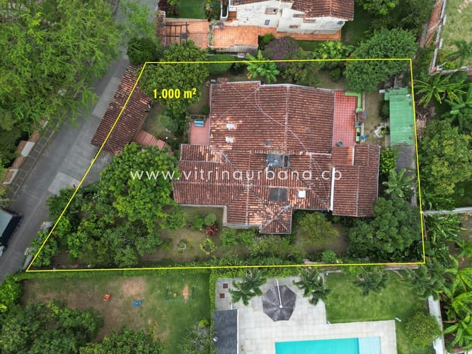 Casa de 5 alcobas en venta en Lagos Del Cacique, Bucaramanga, 250 m² · foto 2 de 24