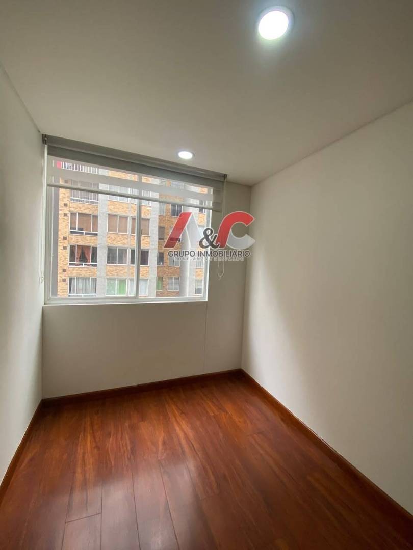 Apartamento en venta en Castilla, Bogotá · foto 8 de 12