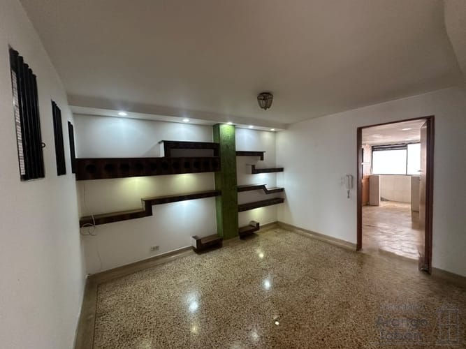 Apartamento de 4 alcobas en arriendo en San Joaquin, Medellín, 90 m² · foto 2 de 12
