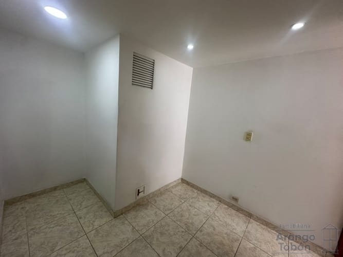 Apartamento de 4 alcobas en arriendo en San Joaquin, Medellín, 90 m² · foto 9 de 12