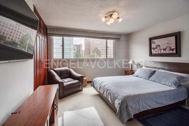 Apartamento de 3 alcobas en venta en Chicó Navarra, Bogotá, 204 m² · foto 16 de 19