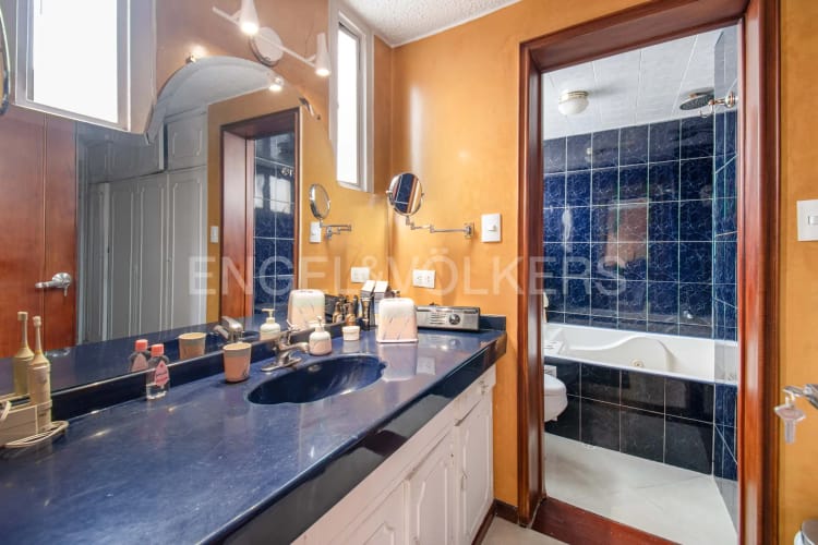 Apartamento de 3 alcobas en venta en Chicó Navarra, Bogotá, 204 m² · foto 15 de 19
