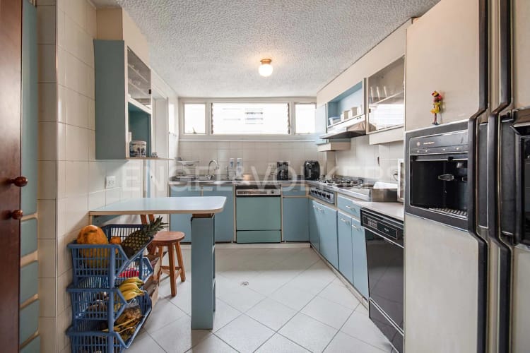 Apartamento de 3 alcobas en venta en Chicó Navarra, Bogotá, 204 m² · foto 8 de 19