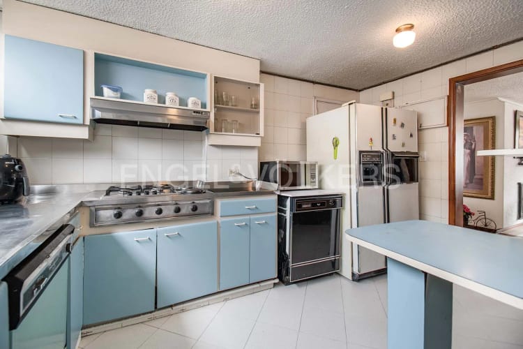 Apartamento de 3 alcobas en venta en Chicó Navarra, Bogotá, 204 m² · foto 7 de 19