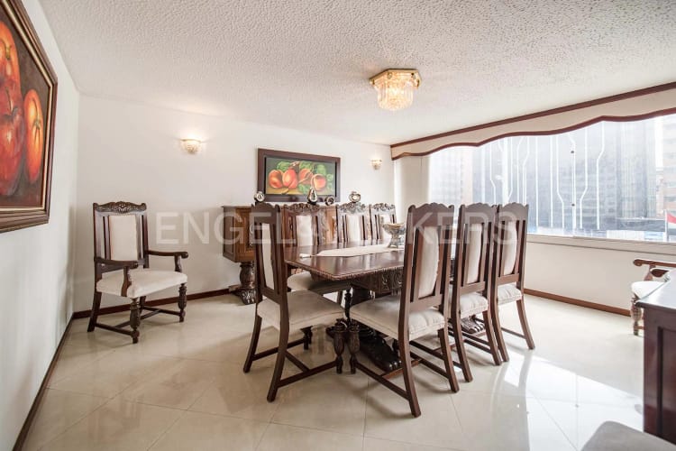Apartamento de 3 alcobas en venta en Chicó Navarra, Bogotá, 204 m² · foto 6 de 19