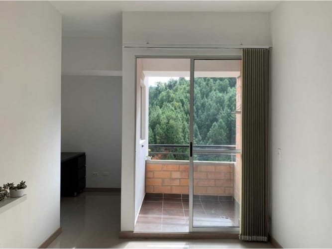 Apartamento de 3 alcobas en venta en Bellavista, Bello, 64 m² · foto 3 de 11
