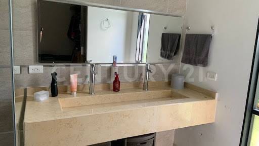 Casa de 4 alcobas en venta en Apiay, Villavicencio, 400 m² · foto 7 de 12