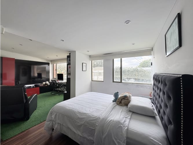 Casa de 3 alcobas en venta en Niza, Bogotá, 338 m² · foto 5 de 14