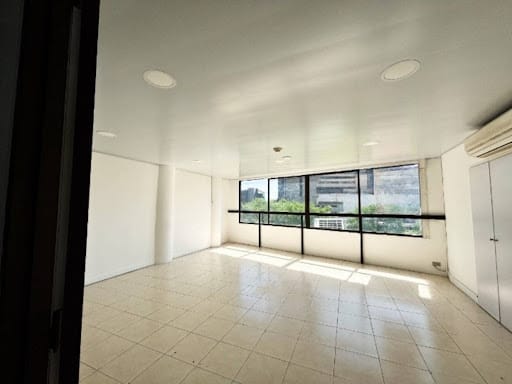 Bodega en arriendo en Las Vegas, Itagüí, 241 m² · foto 8 de 24