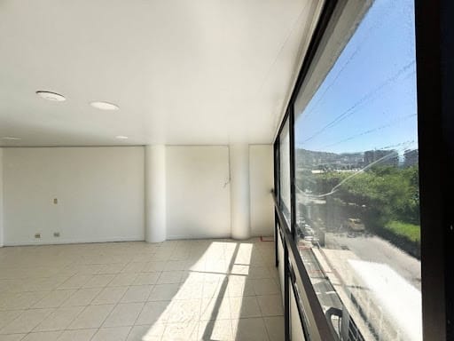 Bodega en arriendo en Las Vegas, Itagüí, 241 m² · foto 9 de 24