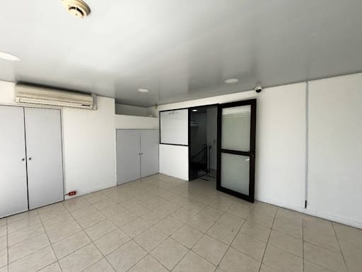 Bodega en arriendo en Las Vegas, Itagüí, 241 m² · foto 12 de 24