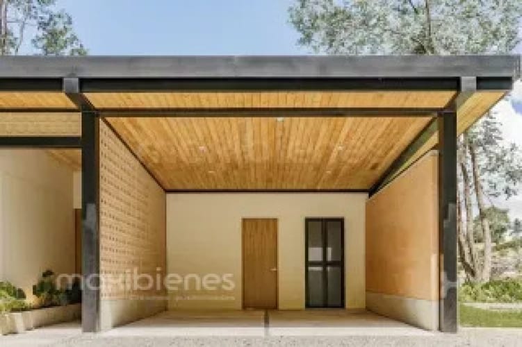 Casa de 3 alcobas en arriendo en El Carmen De Viboral, Rionegro, 260 m² · foto 3 de 10