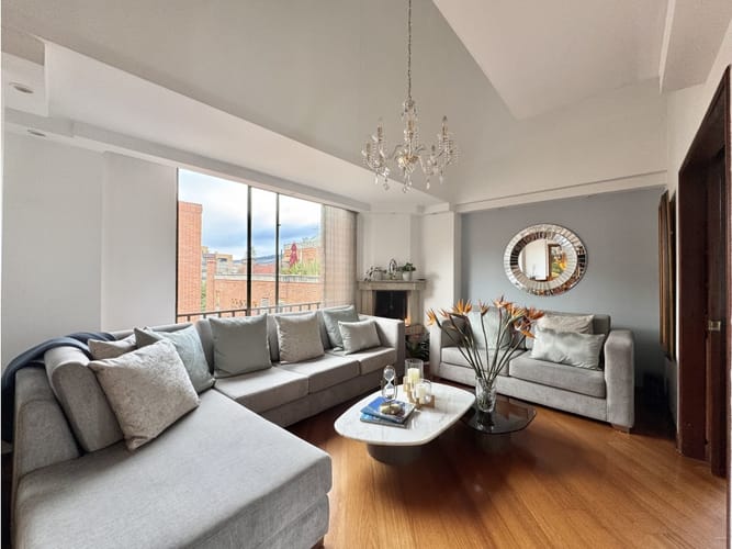 Apartamento en venta en Santa Barbara, Bogotá · foto 2 de 17