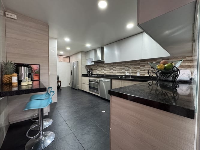 Apartamento en venta en Santa Barbara, Bogotá · foto 6 de 17