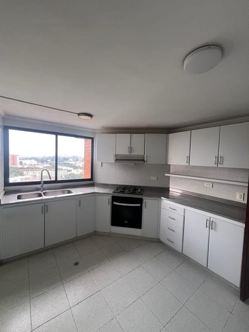 Apartamento de 4 alcobas en venta en Quintas De Don Simon, Cali, 168 m² · foto 6 de 24