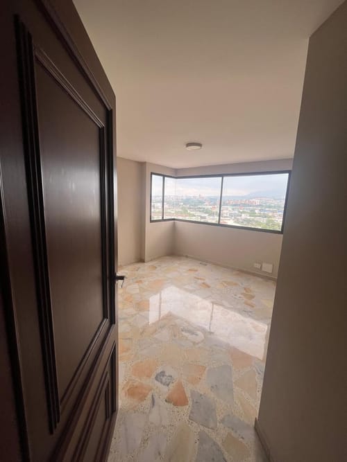 Apartamento de 4 alcobas en venta en Quintas De Don Simon, Cali, 168 m² · foto 21 de 24
