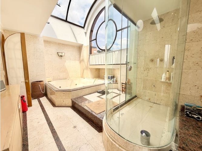 Apartamento de 4 alcobas en venta en Los Lagartos, Bogotá, 781 m² · foto 12 de 24