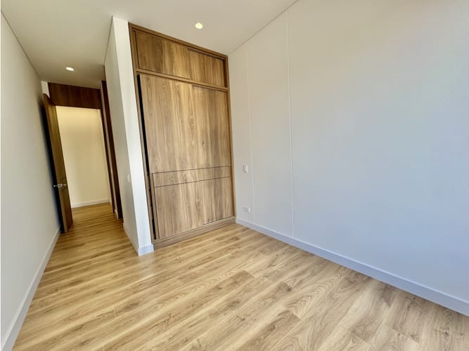 Apartamento de 3 alcobas en venta en Chico, Bogotá, 179 m² · foto 8 de 24