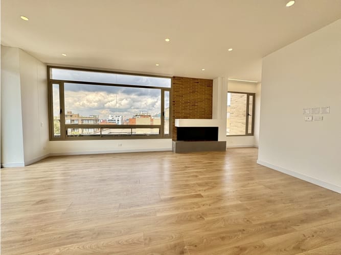 Apartamento de 3 alcobas en venta en Chico, Bogotá, 179 m² · foto 10 de 24