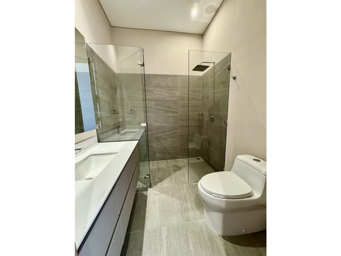 Apartamento de 3 alcobas en venta en Chico, Bogotá, 179 m² · foto 12 de 24