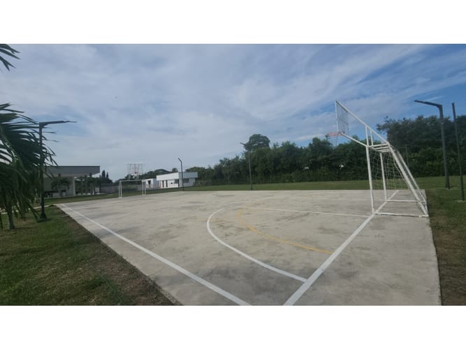 Lote en venta en Ciudad Country, Cali, 266 m² · foto 8 de 9