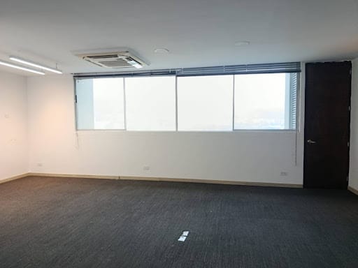 Oficina en arriendo en Milla De Oro, Medellín, 95 m² · foto 4 de 8