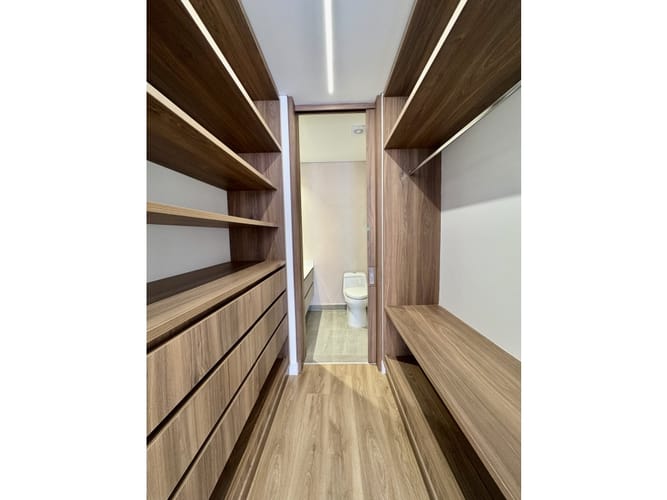 Apartamento de 1 alcoba en venta en Chico, Bogotá, 50 m² · foto 4 de 18