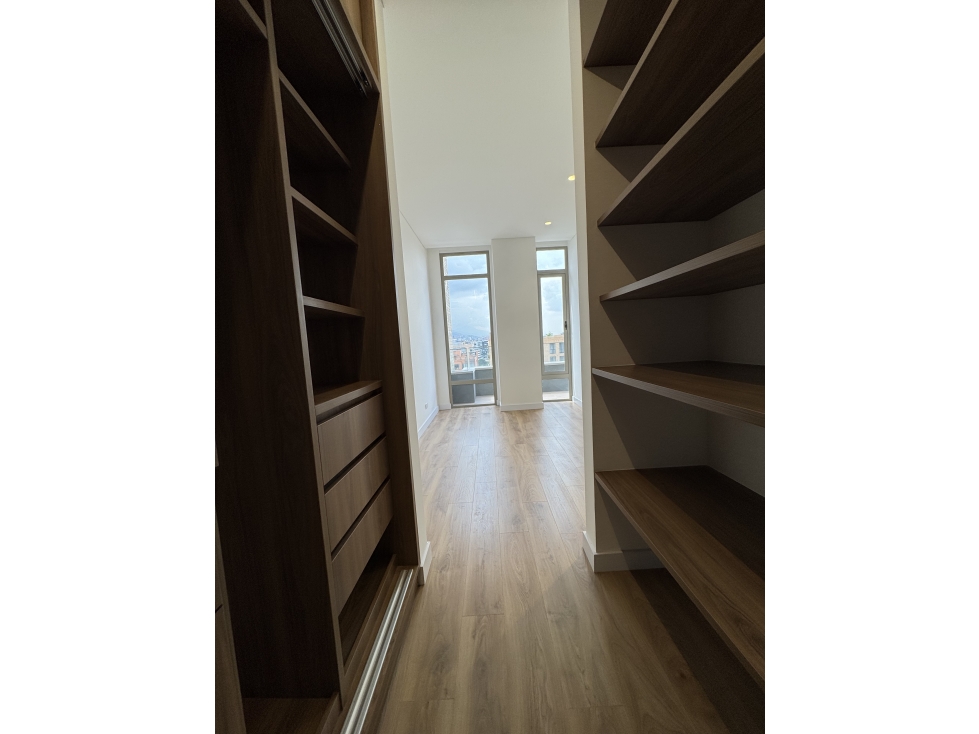 Apartamento en venta en Chico, Bogotá · foto 8 de 24