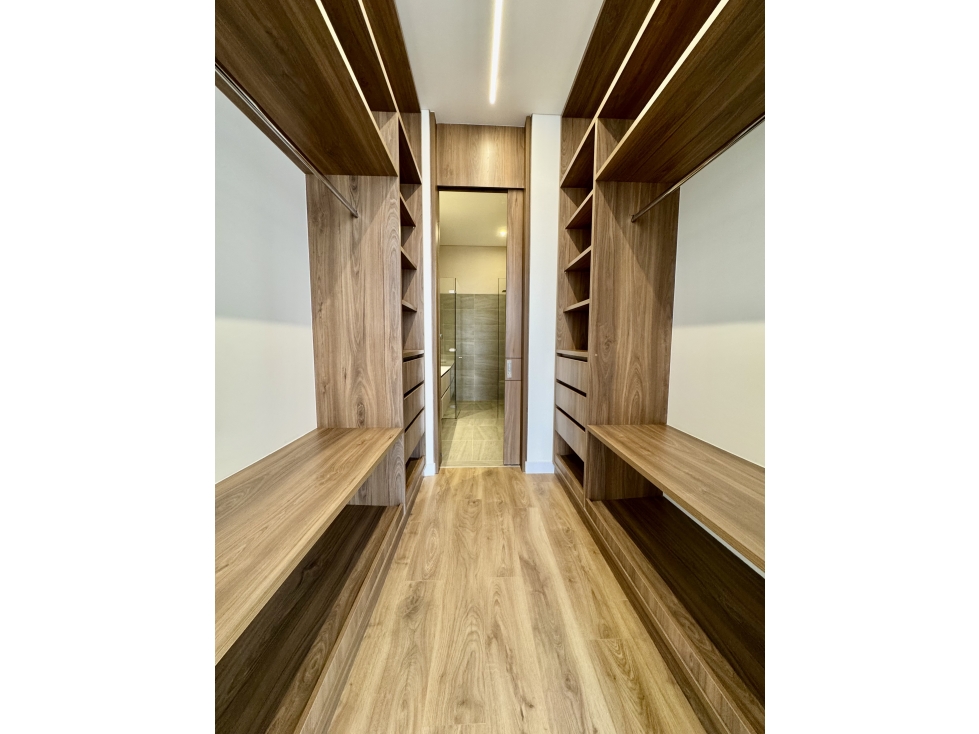 Apartamento en venta en Chico, Bogotá · foto 11 de 24