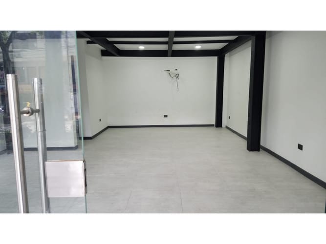 Local en arriendo en San Vicente, Cali, 43 m² · foto 10 de 16