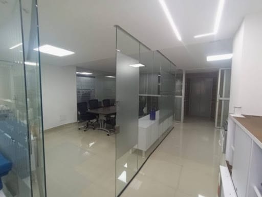 Oficina en arriendo en Cuarta Brigada, Medellín, 320 m² · foto 5 de 13