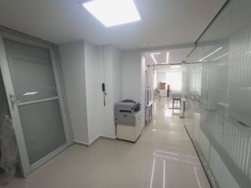 Oficina en arriendo en Cuarta Brigada, Medellín, 320 m² · foto 7 de 13