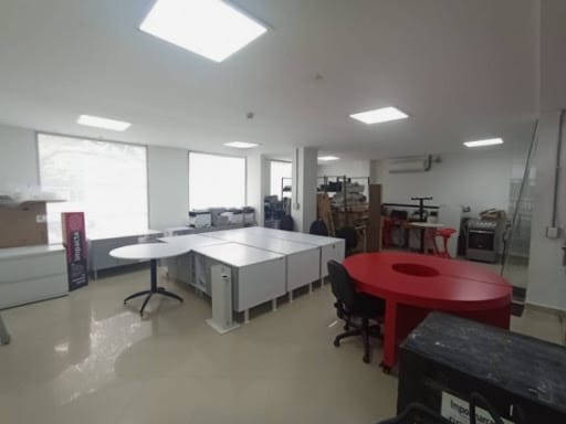 Oficina en arriendo en Cuarta Brigada, Medellín, 320 m² · foto 8 de 13