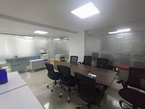 Oficina en arriendo en Cuarta Brigada, Medellín, 320 m² · foto 9 de 13