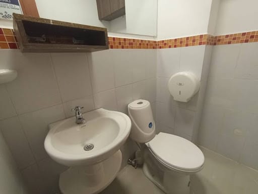 Oficina en arriendo en Cuarta Brigada, Medellín, 320 m² · foto 12 de 13