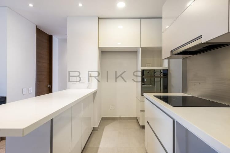 Apartamento de 2 alcobas en venta en Los Rosales, Bogotá, 112 m² · foto 6 de 14