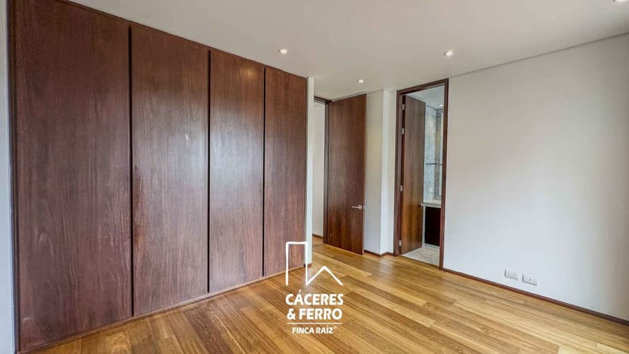 Apartamento en venta en Los Rosales, Bogotá · foto 14 de 24