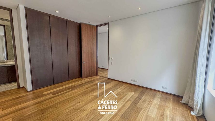Apartamento en venta en Los Rosales, Bogotá · foto 18 de 24