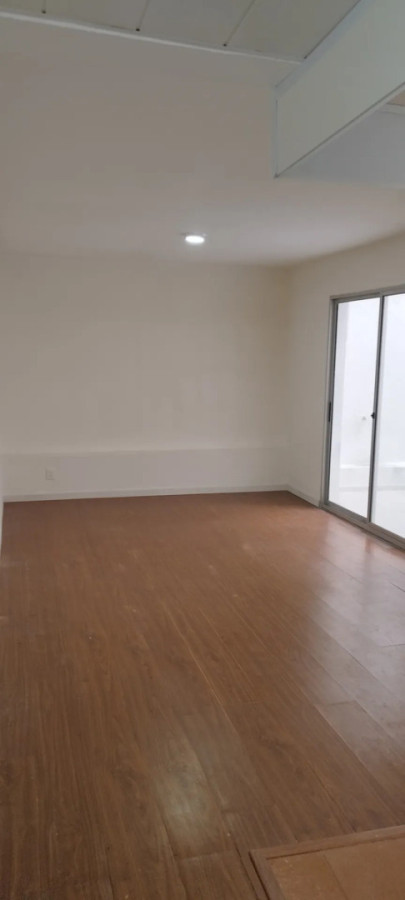 Alquiler De Monoambiente Planta Baja Patio Pequeño En Aguada · Foto 4