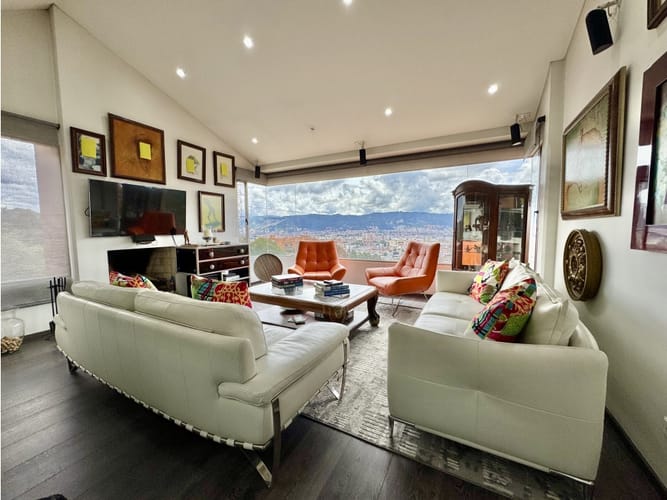 Casa de 4 alcobas en venta en Vereda Suba Naranjos, Bogotá, 321 m² · foto 3 de 24